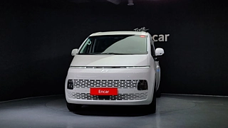 HYUNDAI STARIA 2025