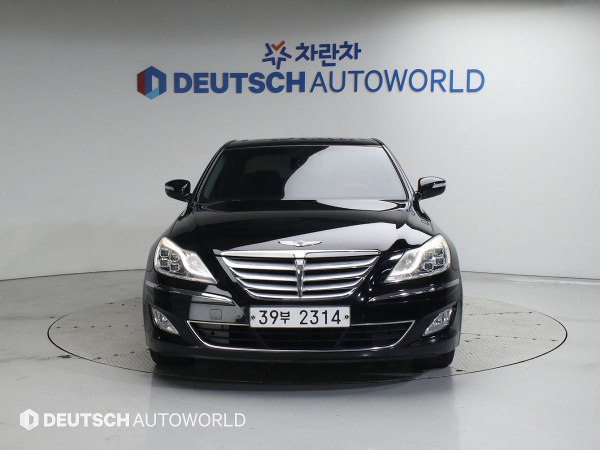 HYUNDAI GENESIS 2013
