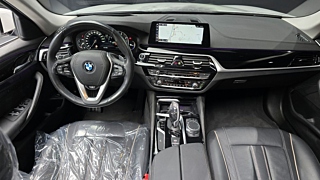 BMW 5-SERIES G30 2018