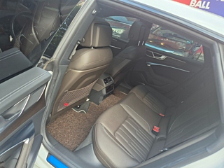 AUDI A7 4K 2022