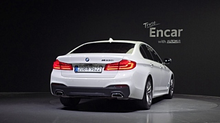 BMW 5-SERIES G30 2018