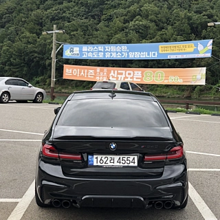 BMW 5-SERIES G30 2017