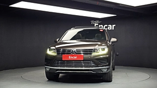 VOLKSWAGEN TOUAREG 2015