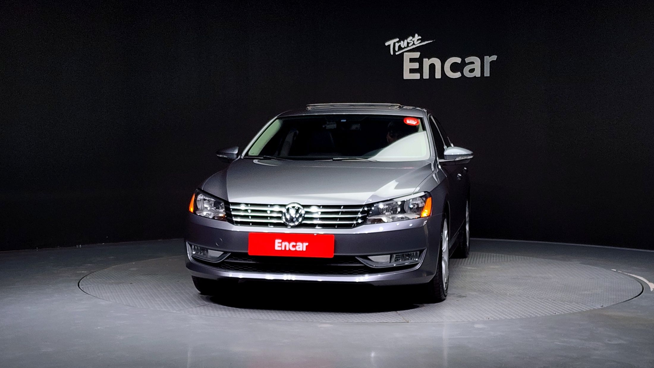 VOLKSWAGEN PASSAT 2014
