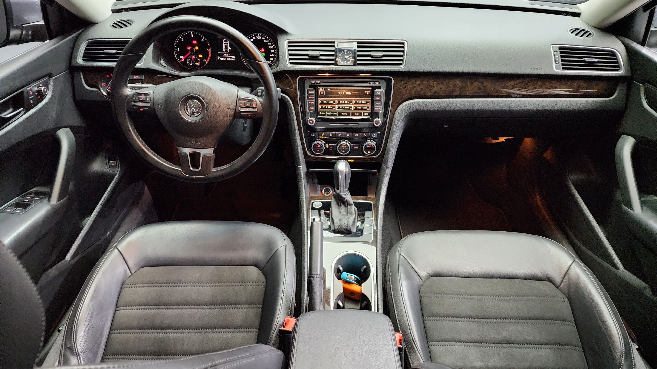 VOLKSWAGEN PASSAT 2014