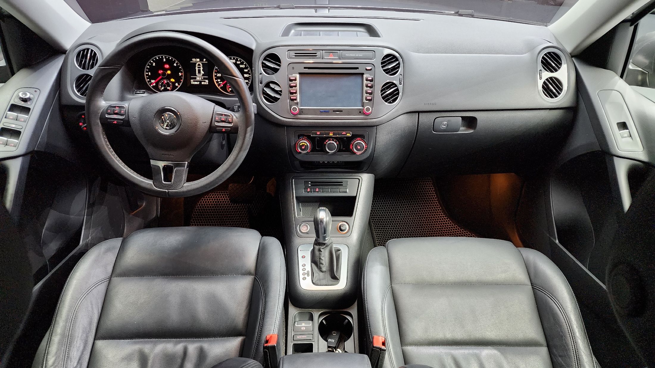 VOLKSWAGEN TIGUAN 2014