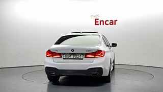 BMW 5-SERIES G30 2017