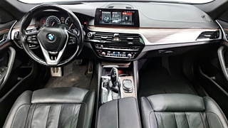 BMW 5-SERIES G30 2017