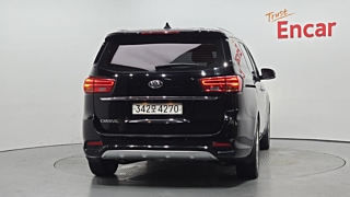 KIA CARNIVAL 2018