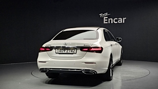 MERCEDES BENZ E-CLASS W213 2023