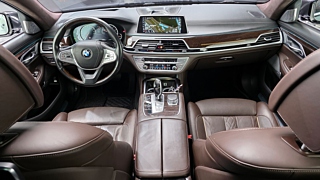 BMW 7-SERIES G11 2016