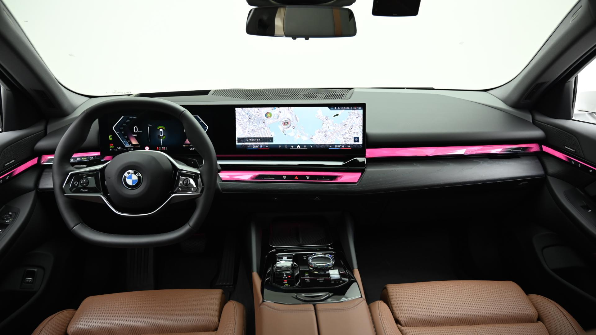 BMW 5-SERIES G60 2024