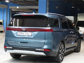 KIA CARNIVAL 4 GENERATION 9 Seater Signature 2021
