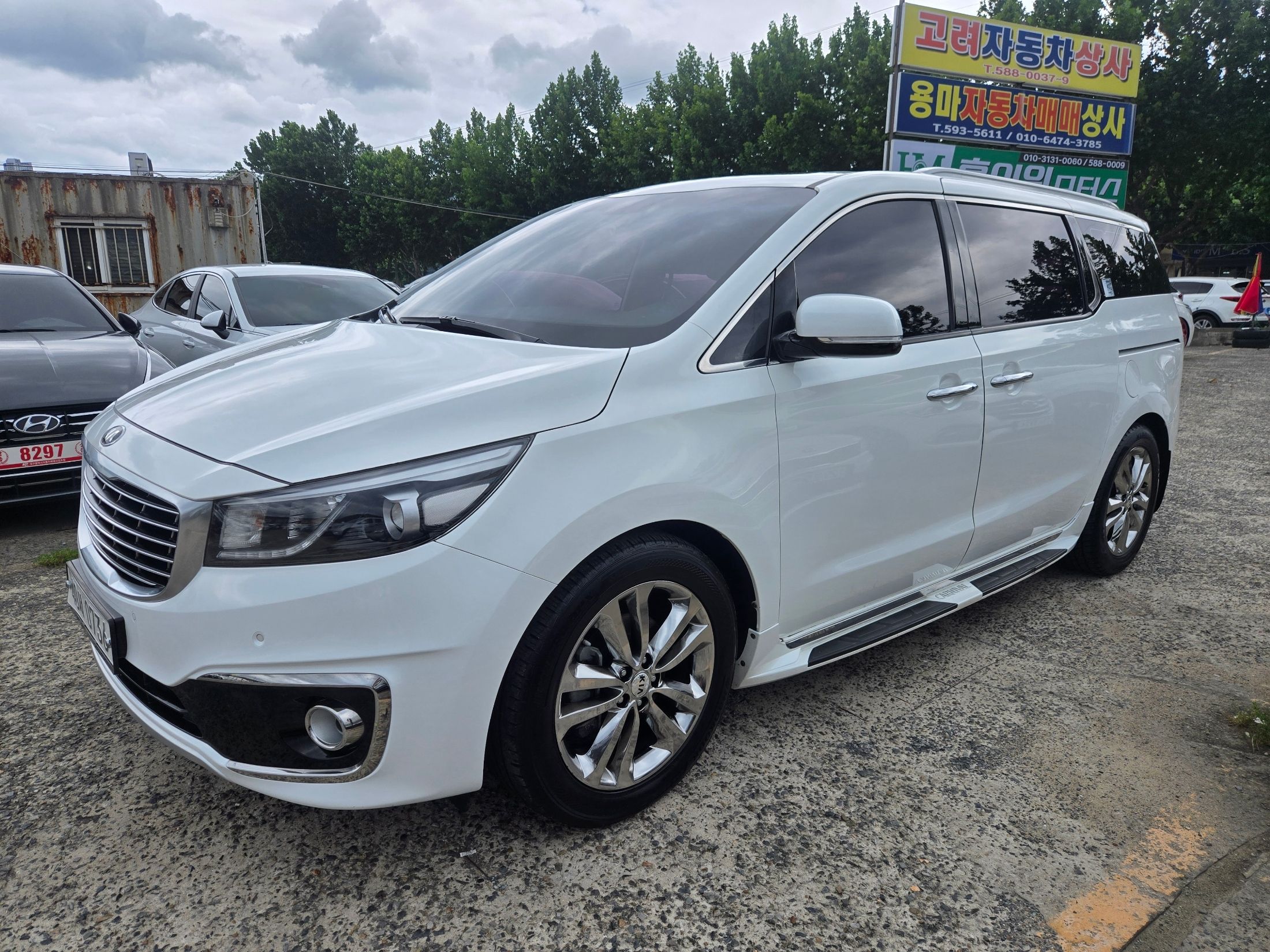 KIA CARNIVAL 2016