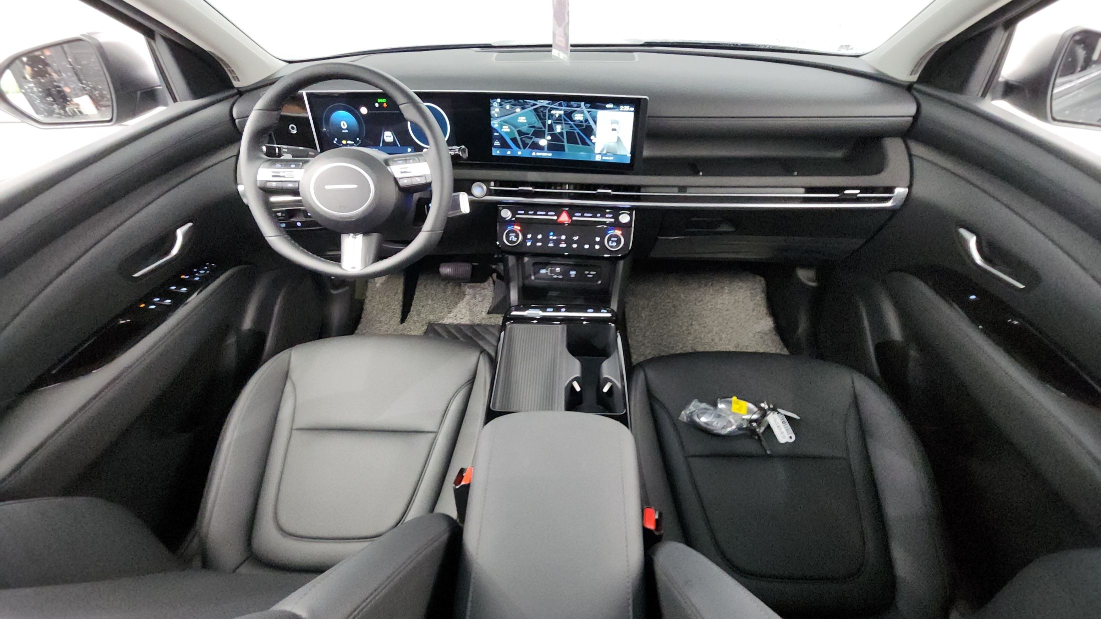 HYUNDAI TUCSON NX4 2024
