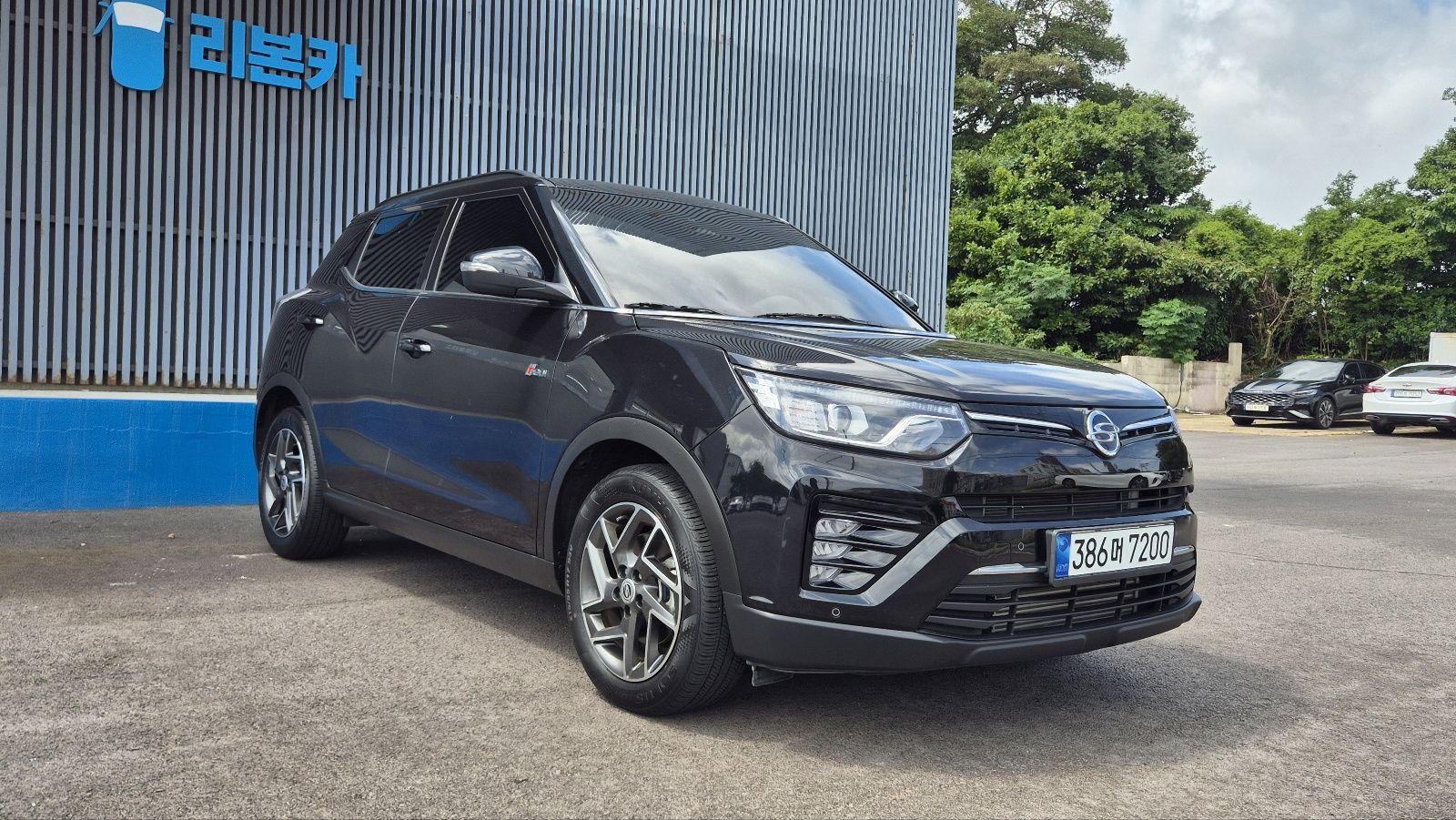 SSANGYONG TIVOLI VERY NEW 2022