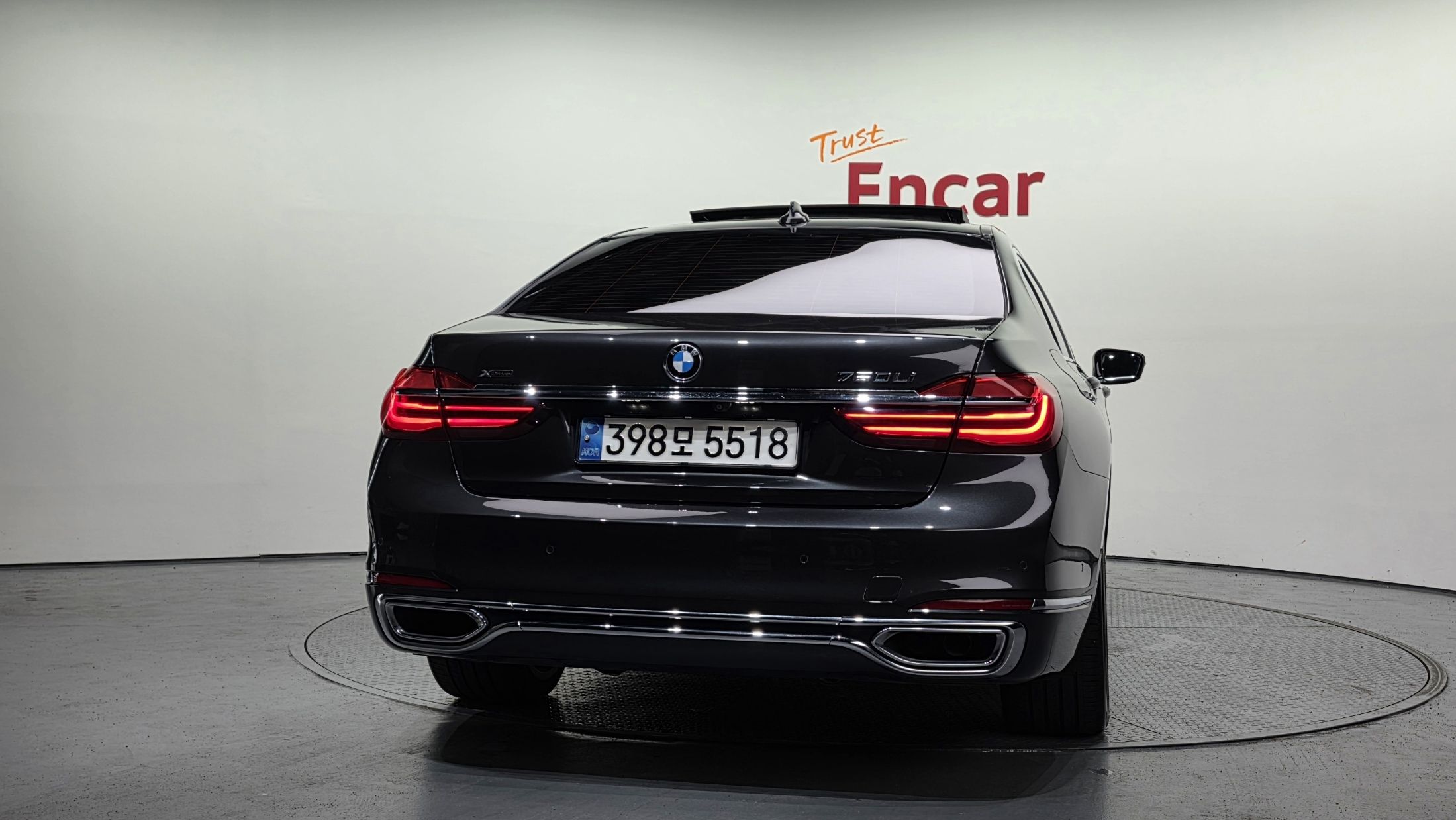 BMW 7-SERIES G11 2016