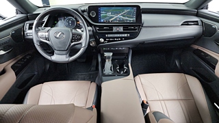 LEXUS ES300H  7 GENERATION Executive 2024