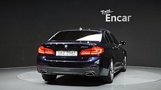BMW 5-SERIES G30 2018