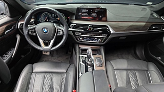 BMW 5-SERIES G30 2017