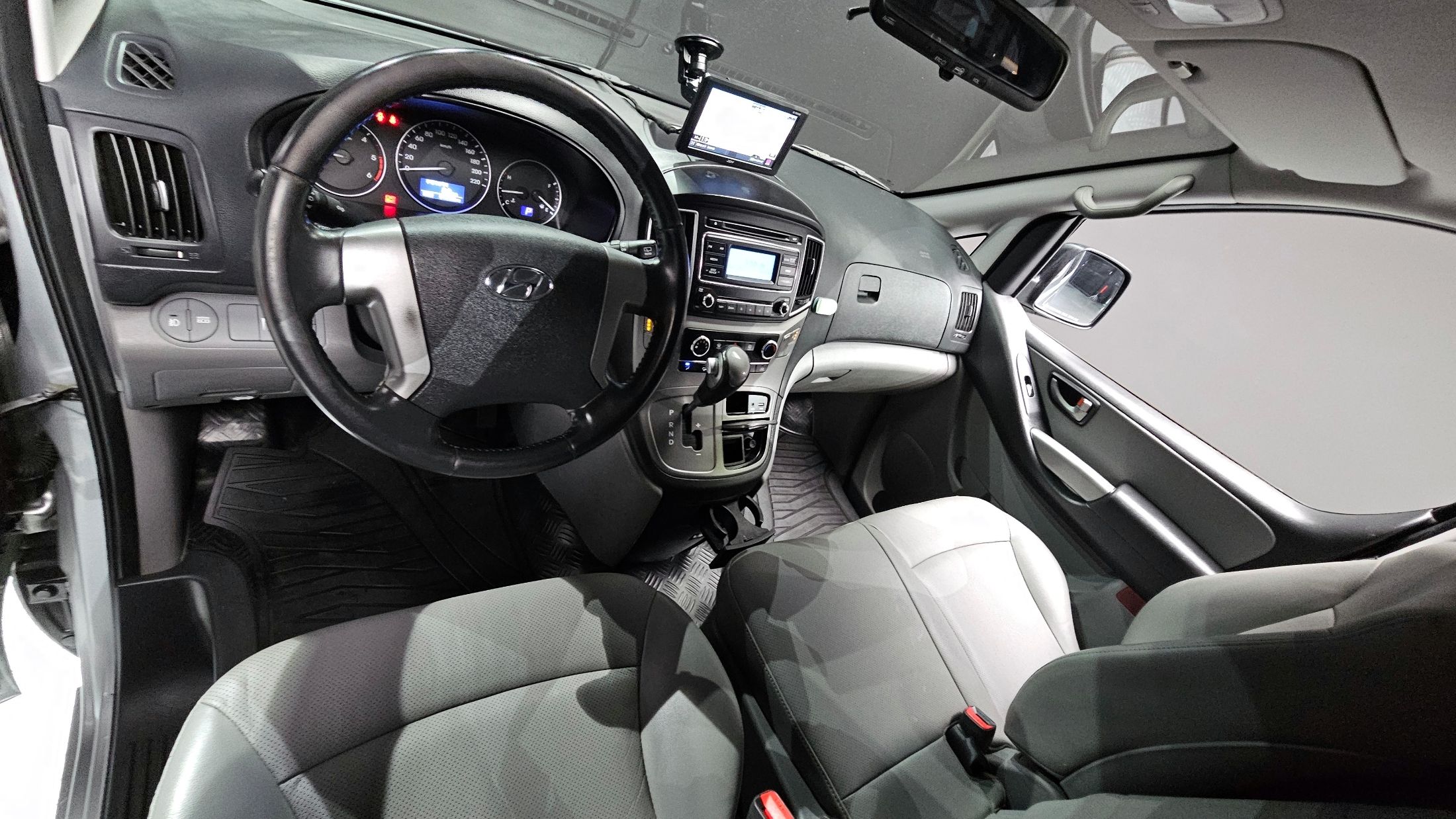 HYUNDAI STAREX GRAND 2019
