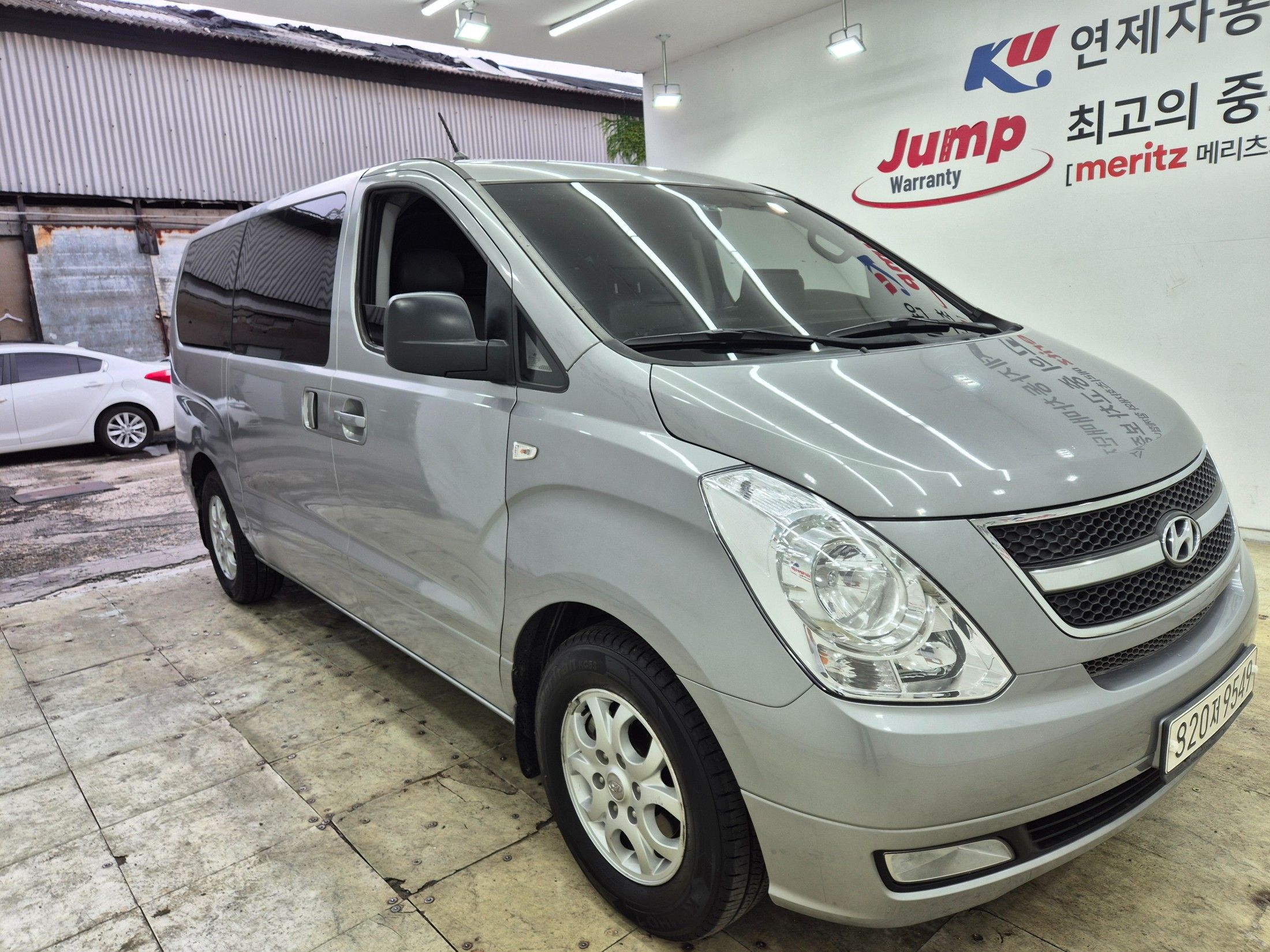 HYUNDAI STAREX GRAND 2012
