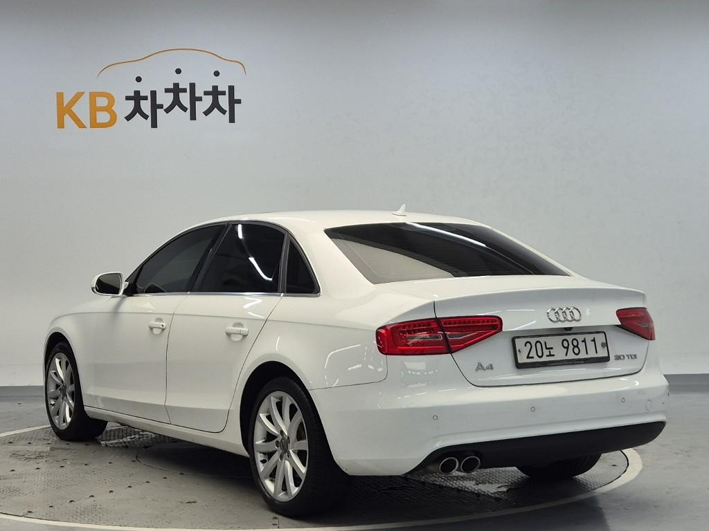 AUDI A4 2015