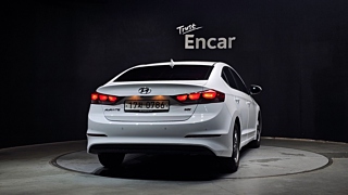 HYUNDAI AVANTE AD 2016
