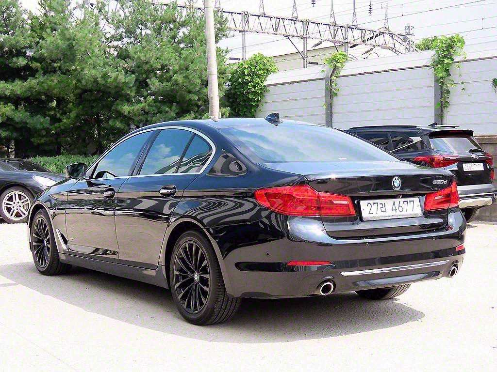 BMW 5-SERIES G30 2018