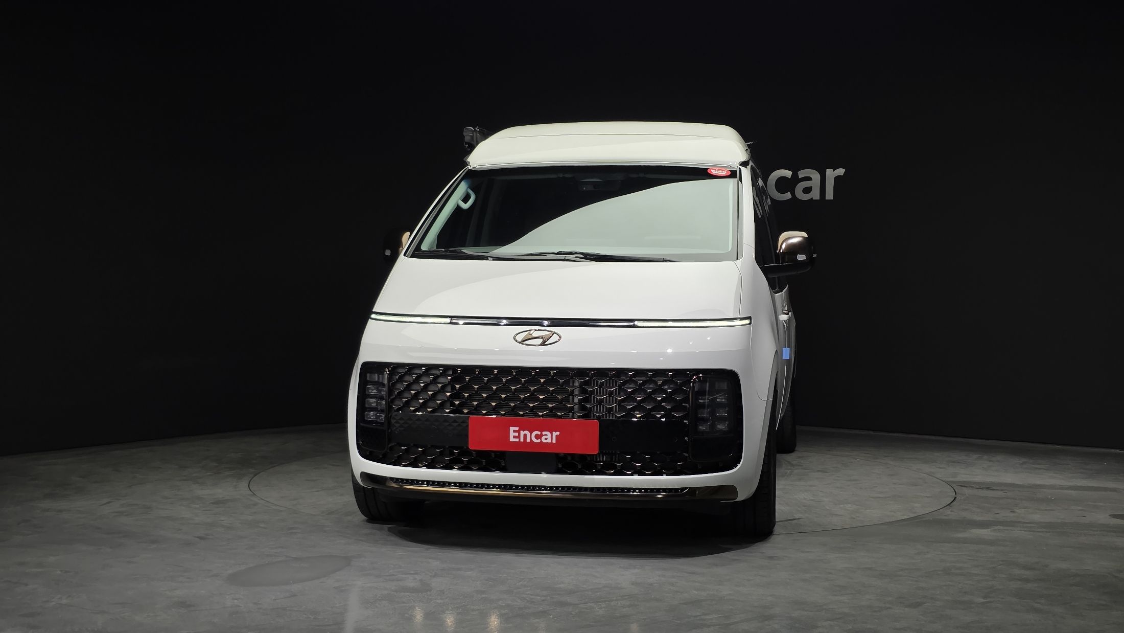 HYUNDAI STARIA 2024
