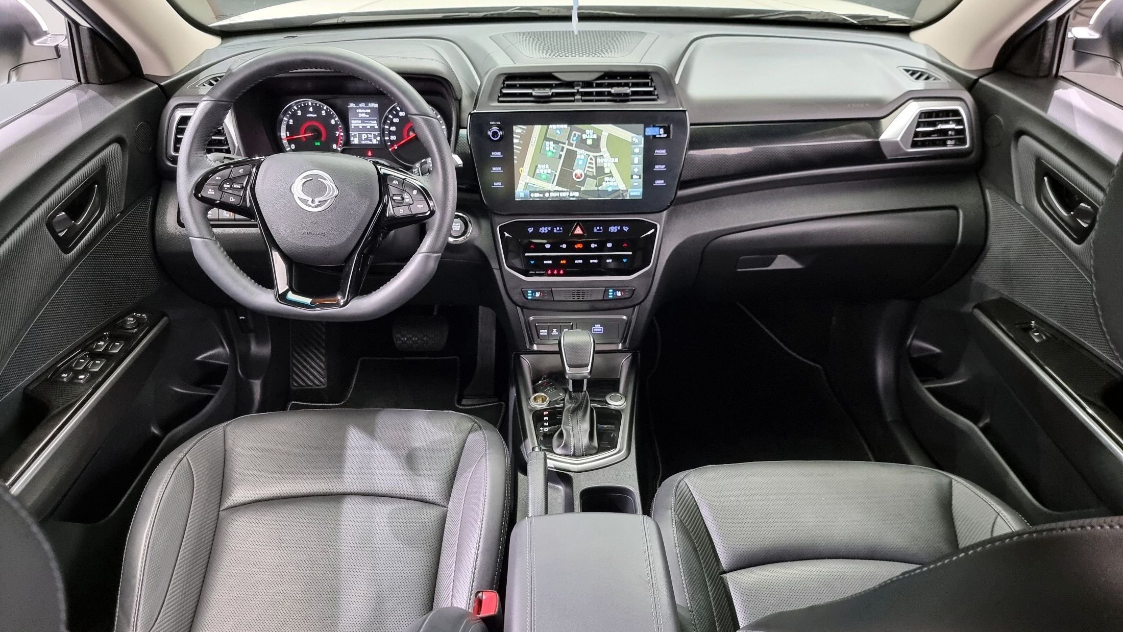 SSANGYONG TIVOLI 2024