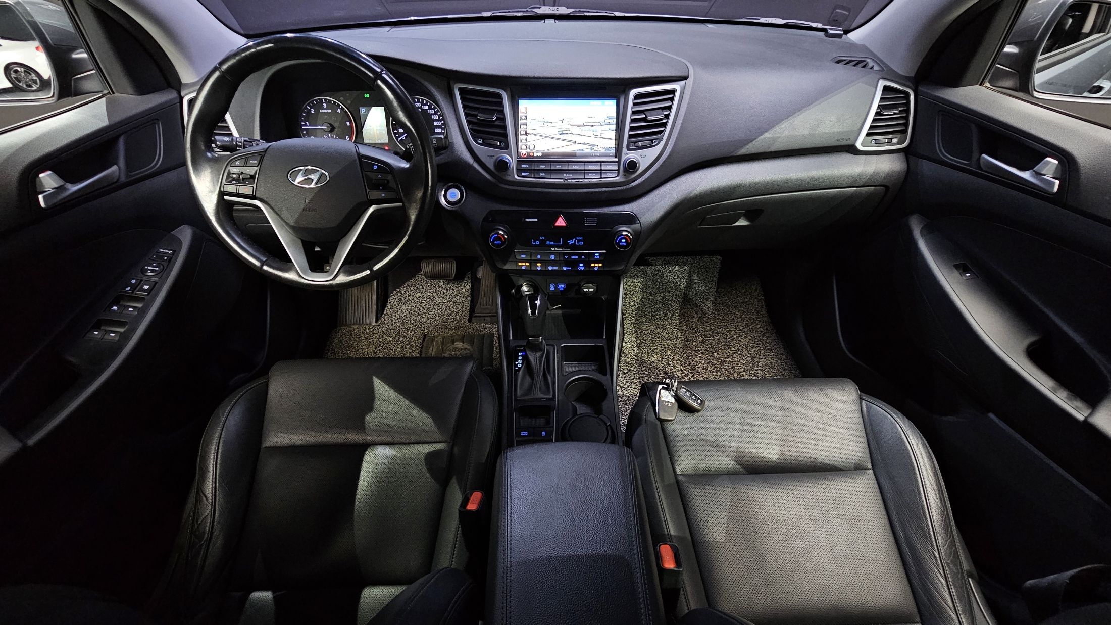 HYUNDAI TUCSON 2015