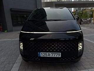 HYUNDAI STARIA 2025