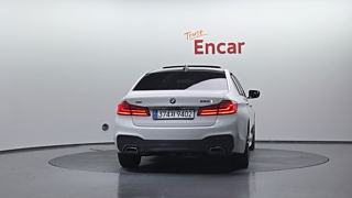 BMW 5-SERIES G30 2017