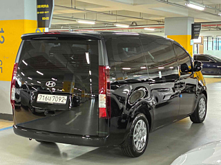HYUNDAI STARIA 2023