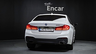 BMW 5-SERIES G30 2017