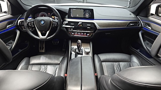 BMW 5-SERIES G30 2017