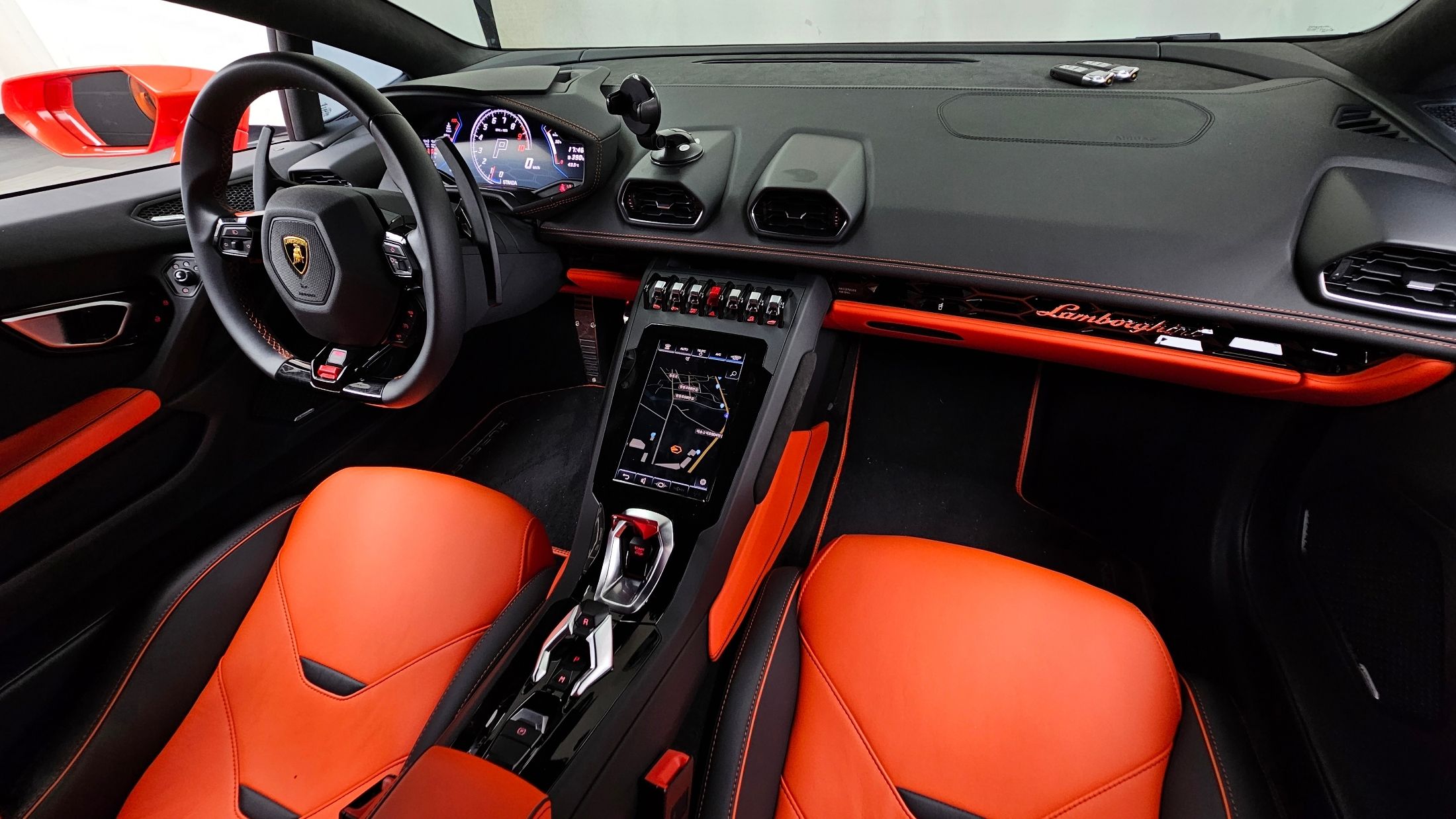 LAMBORGHINI HURACAN 2022