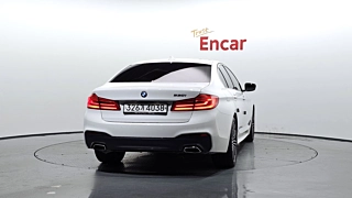 BMW 5-SERIES G30 2019