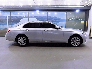 MERCEDES BENZ E-CLASS W213 2016