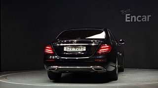 MERCEDES BENZ E-CLASS W213 2019