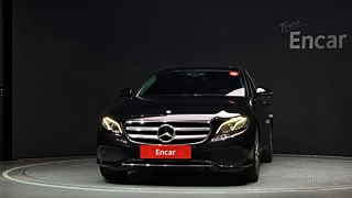 MERCEDES BENZ E-CLASS W213 2019