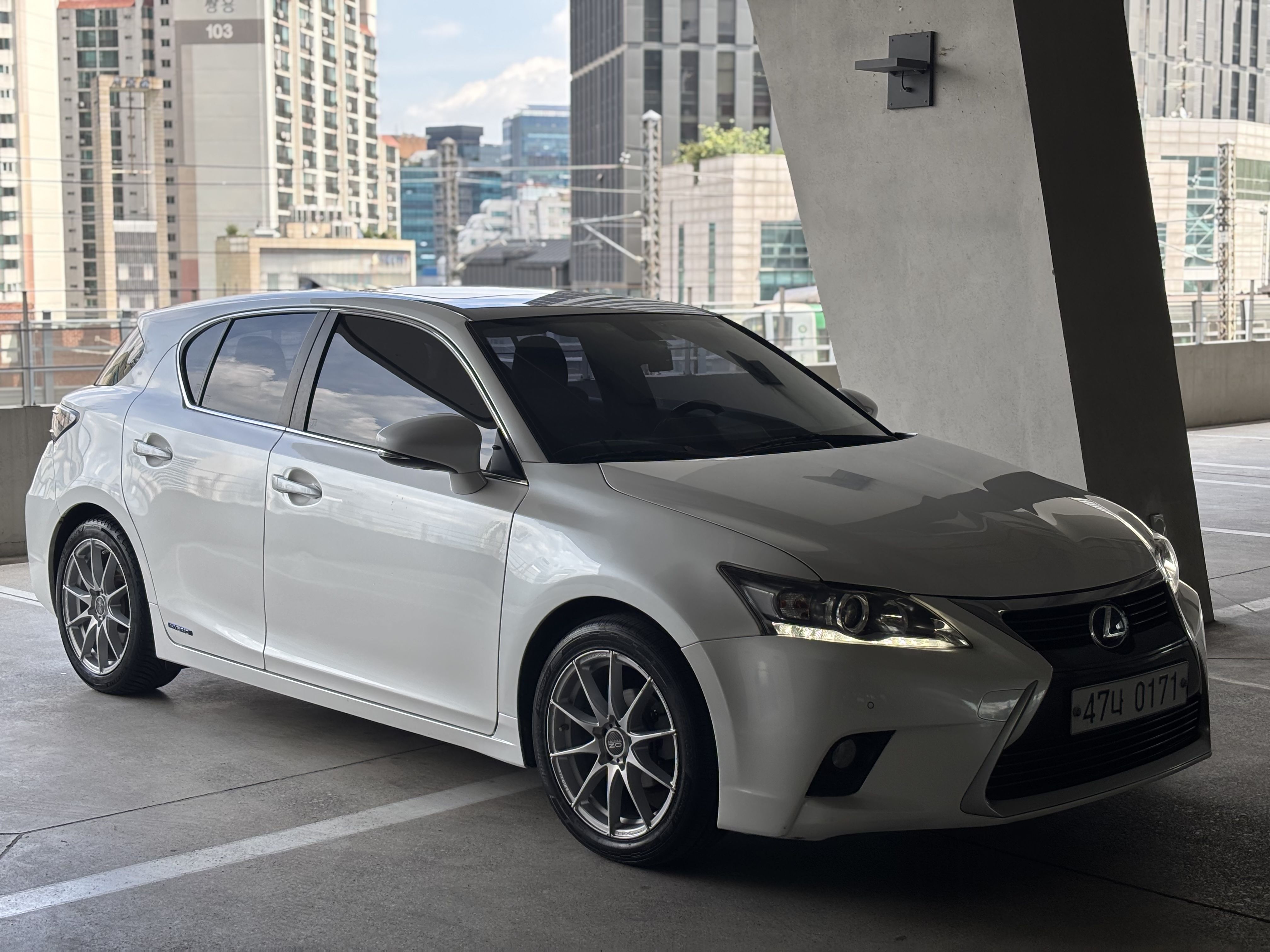 LEXUS CT200H 2016