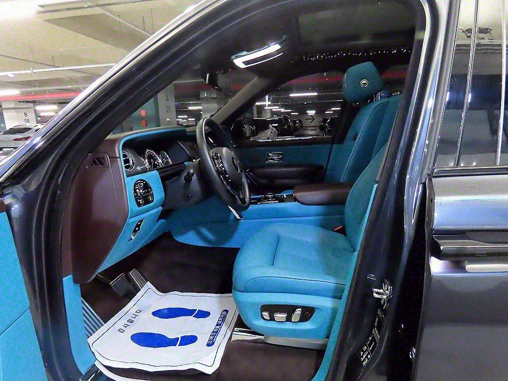 ROLLS ROYCE CULLINAN 2019