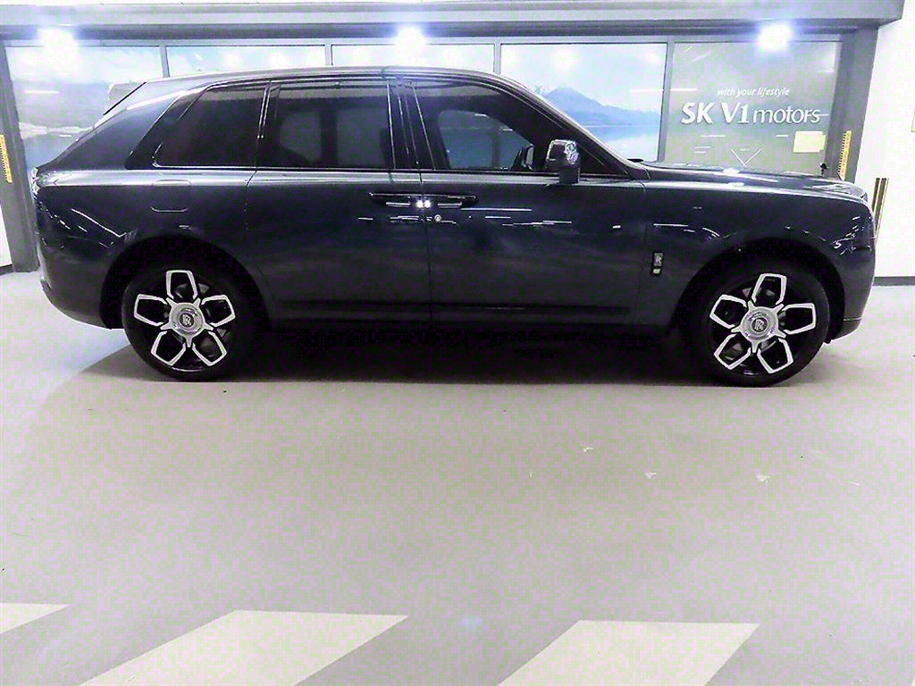 ROLLS ROYCE CULLINAN 2019