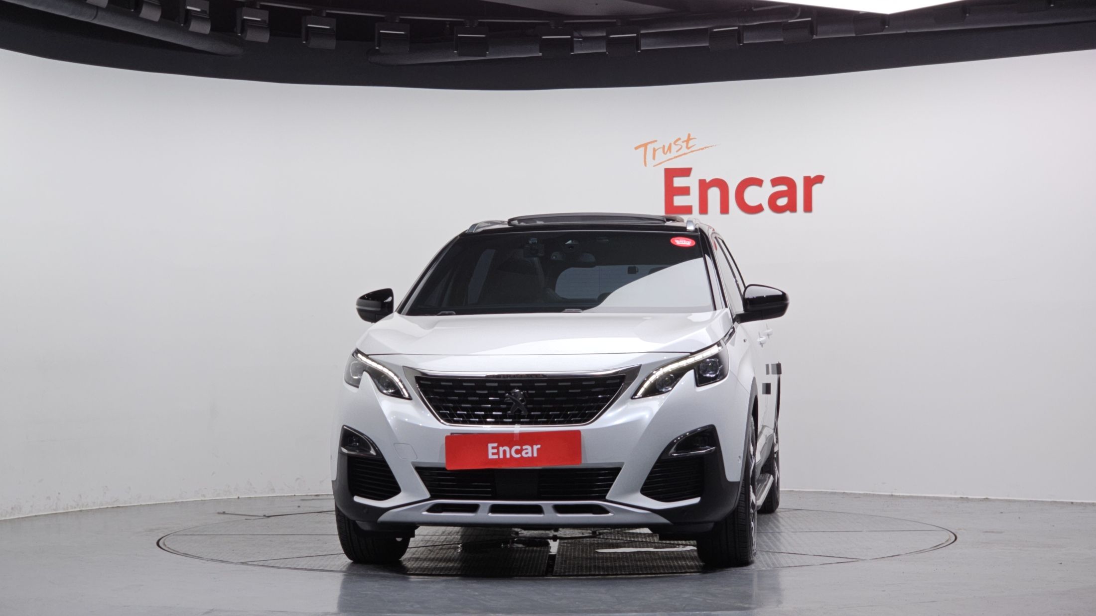 PEUGEOT 5008 2018