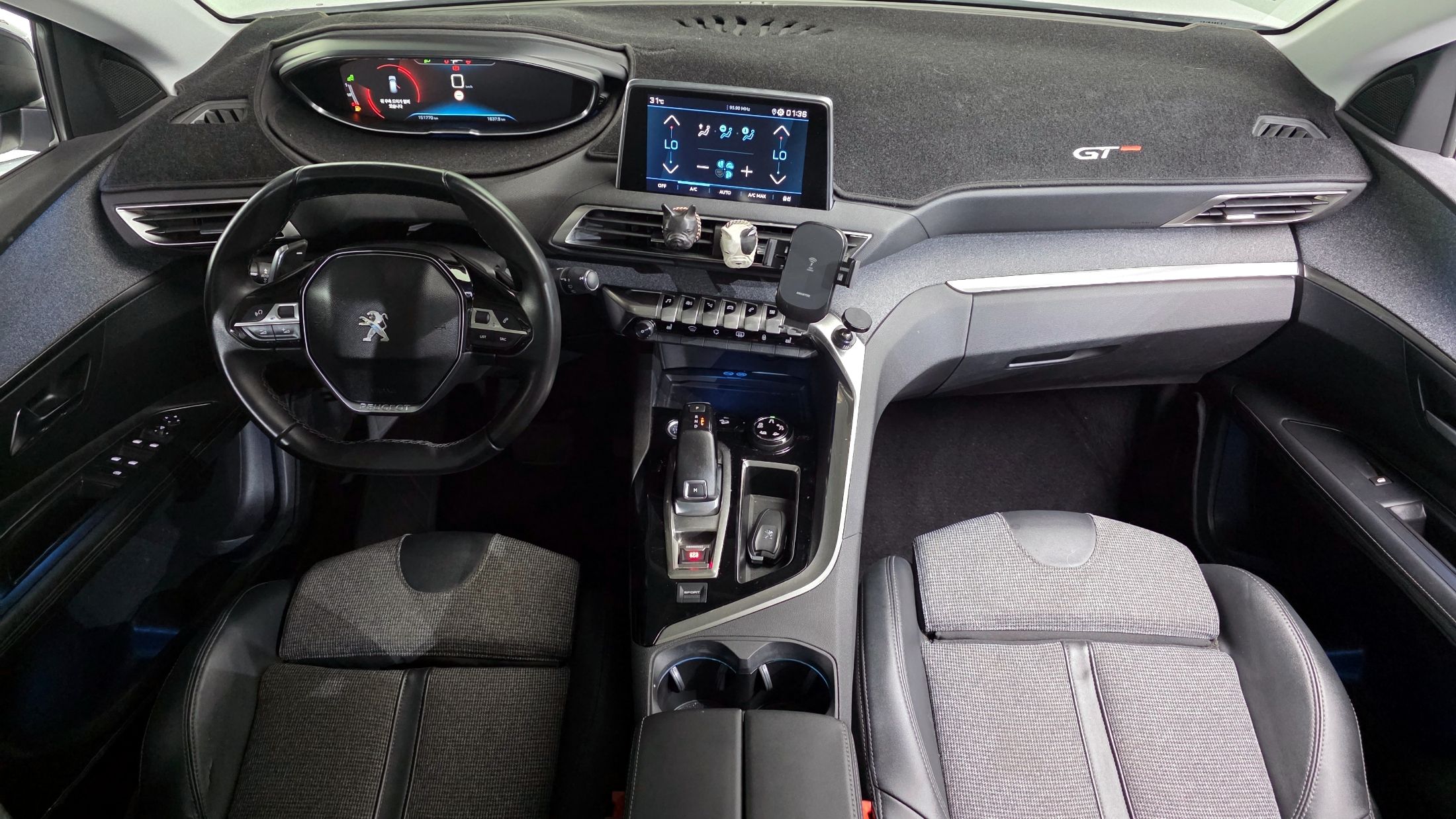 PEUGEOT 3008 2019