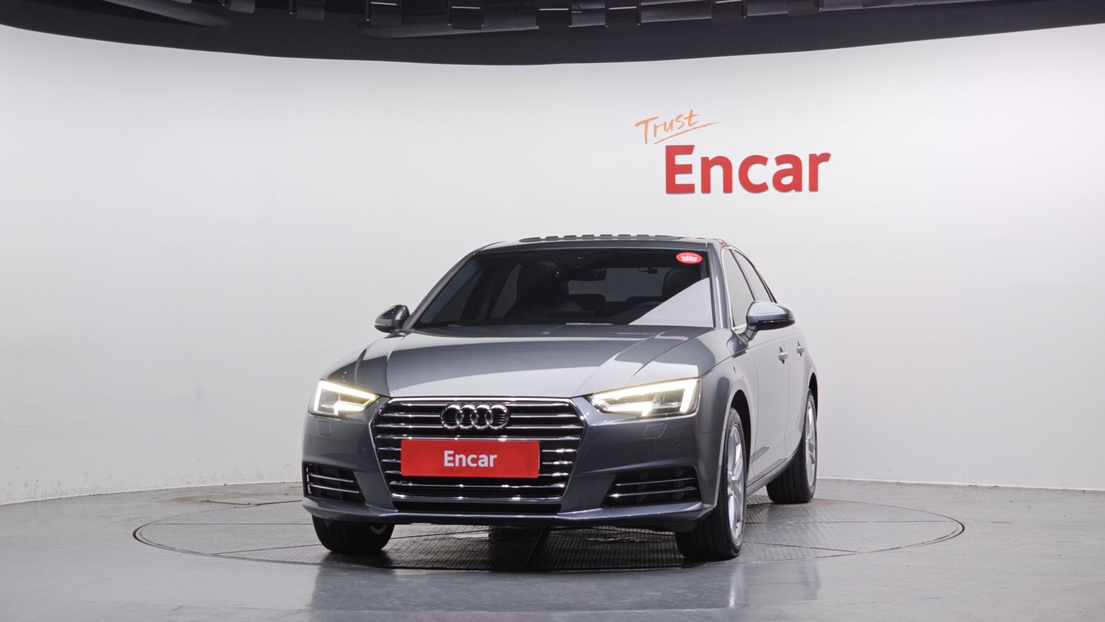 AUDI A4 B9 2016
