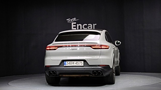 PORSCHE CAYENNE PO536 2022