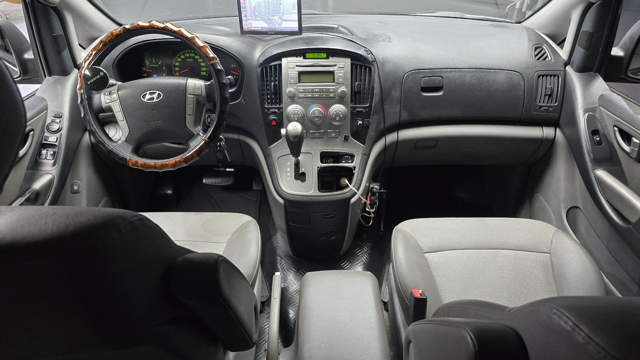 HYUNDAI STAREX GRAND 2011